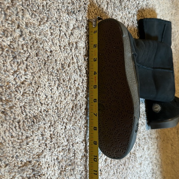 UGG Black Winter Boots with Rubber Soles And Toe cap Size 6.5 - Picture 9 of 9